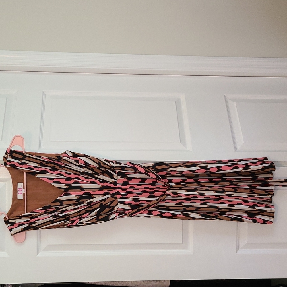9 & CO dress size 4